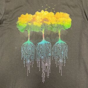 Unisex Grey Short Sleeve Graphic Tee Size Medium